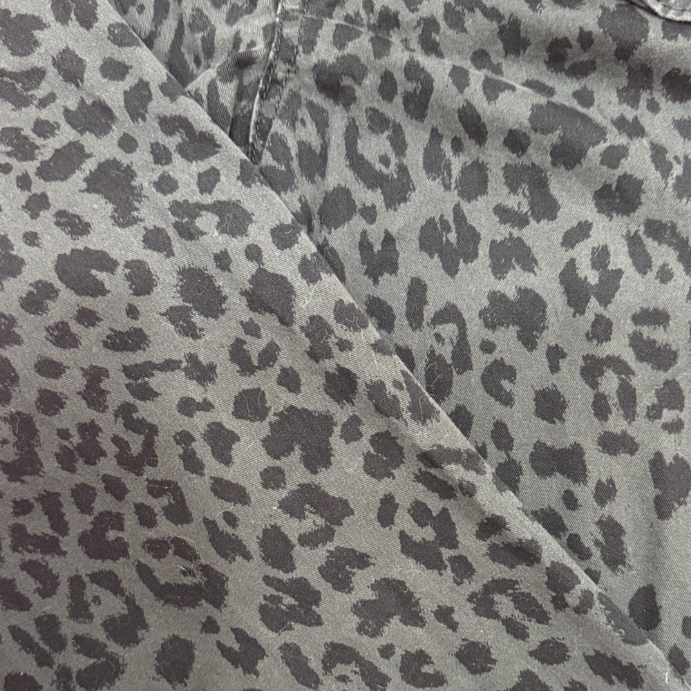 Bandolino Dark Green/Black Animal Print Straight Leg Jeans - Picture 5 of 6